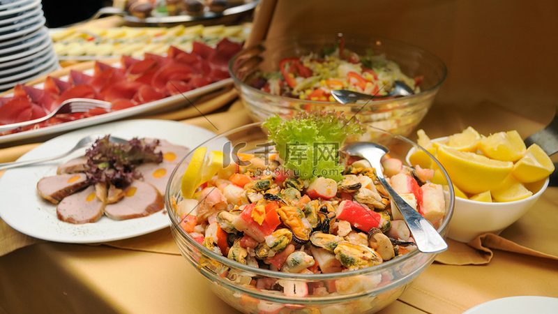 烘焙原料与烘焙半成品的区别解析